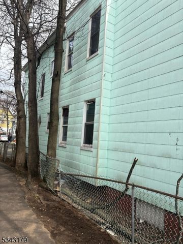 10 Beverly St 3, Newark City, NJ 07108