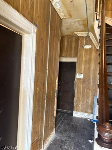 10 Beverly St 3, Newark City, NJ 07108
