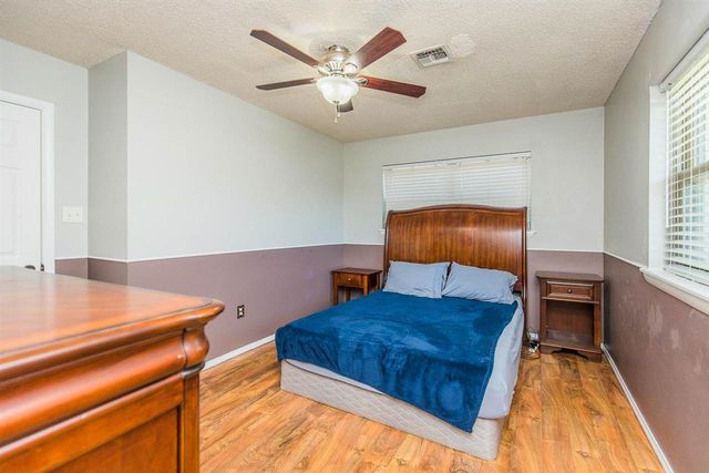 5819 NW Glenn Ave, Lawton, OK 73505