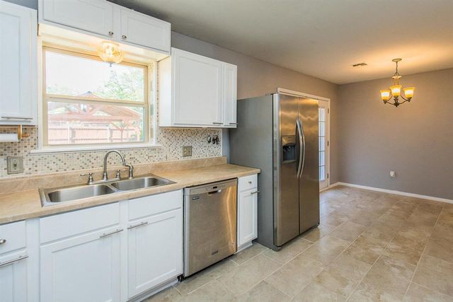 5819 NW Glenn Ave, Lawton, OK 73505