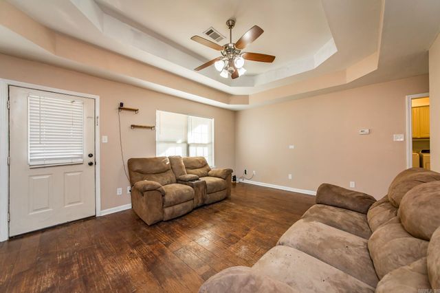 143 Weathering Drive, Austin, AR 72007