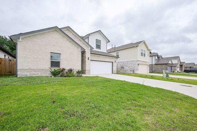 9710 Champion Heavens Drive, Spring, TX 77379