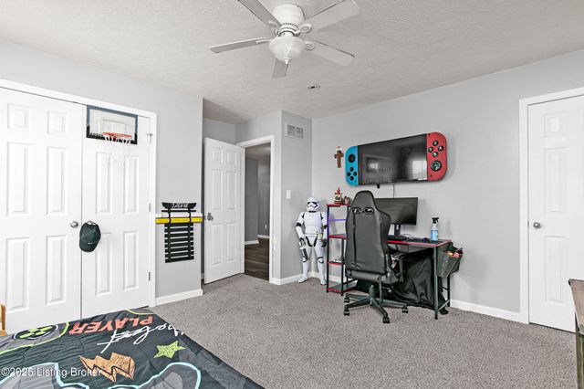 371 Persimmon Dr, Mt Washington, KY 40047