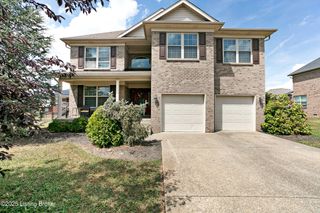 371 Persimmon Dr, Mt Washington, KY 40047