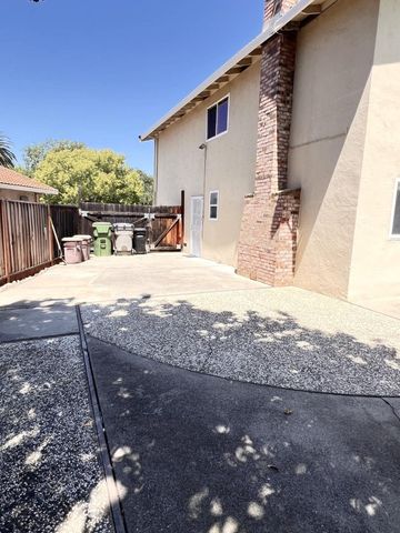 6669 Pebblewood Court, San Jose, CA 95120