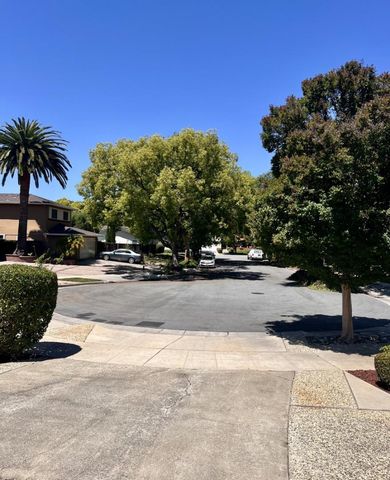6669 Pebblewood Court, San Jose, CA 95120