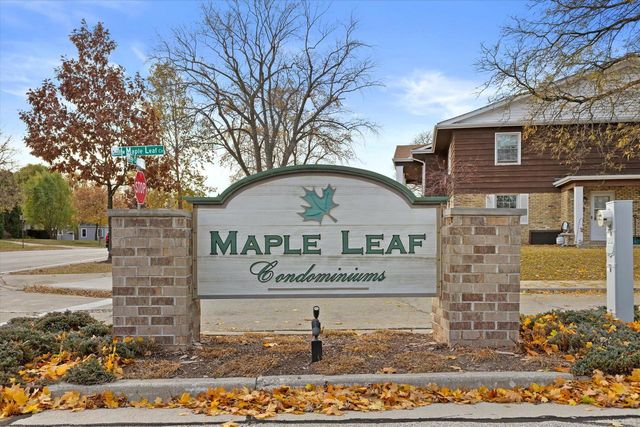 4787 W MAPLE LEAF CIRCLE, Greenfield, WI 53220