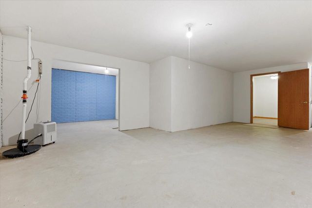 4787 W MAPLE LEAF CIRCLE, Greenfield, WI 53220