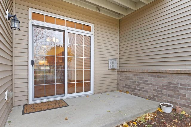 4787 W MAPLE LEAF CIRCLE, Greenfield, WI 53220