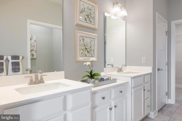 679 JACK NICHOLAS CIR, York, PA 17403