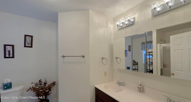 13 Andre Court, Athens, NY 12015