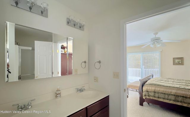 13 Andre Court, Athens, NY 12015