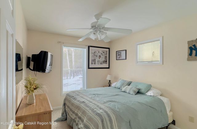 13 Andre Court, Athens, NY 12015