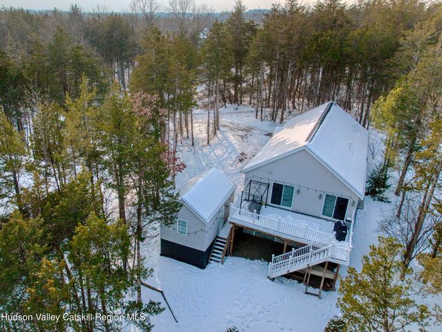 13 Andre Court, Athens, NY 12015