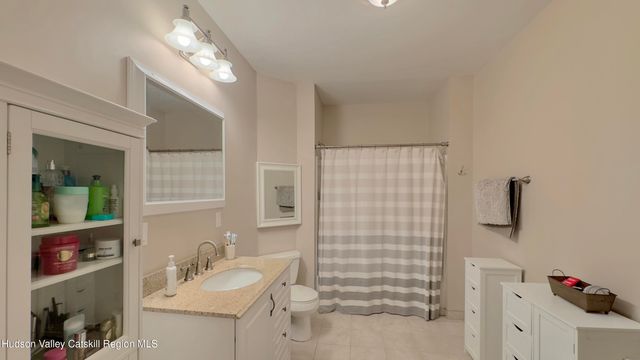 13 Andre Court, Athens, NY 12015