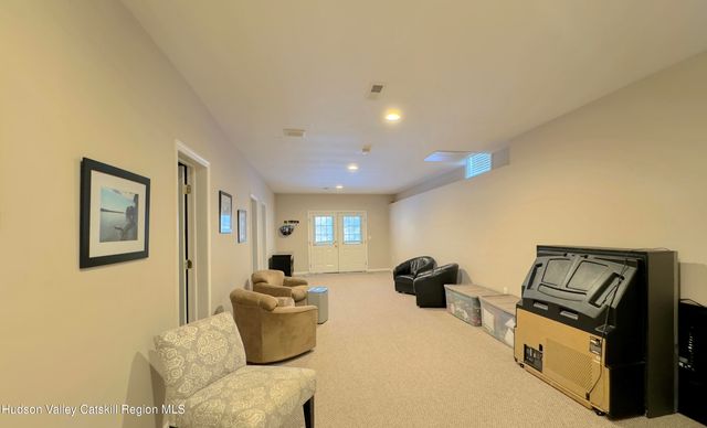 13 Andre Court, Athens, NY 12015