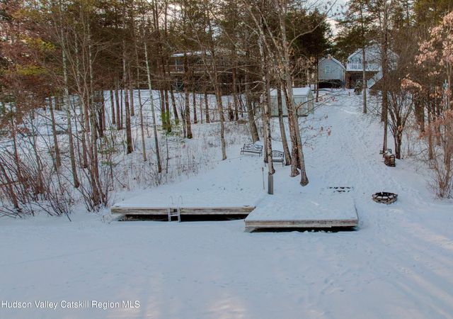 13 Andre Court, Athens, NY 12015