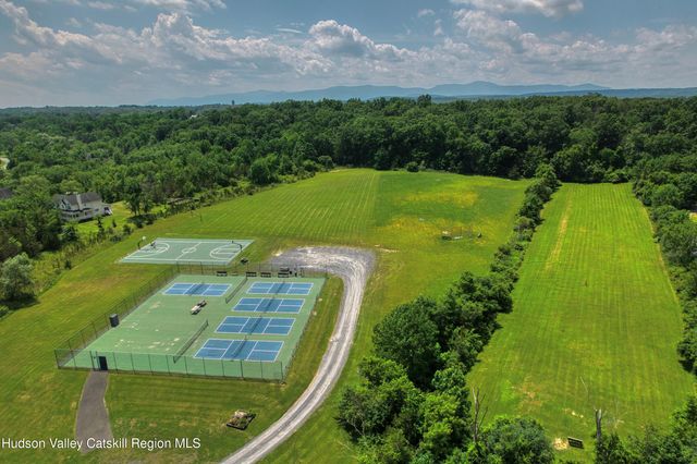 13 Andre Court, Athens, NY 12015