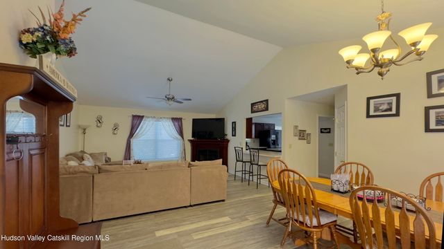 13 Andre Court, Athens, NY 12015