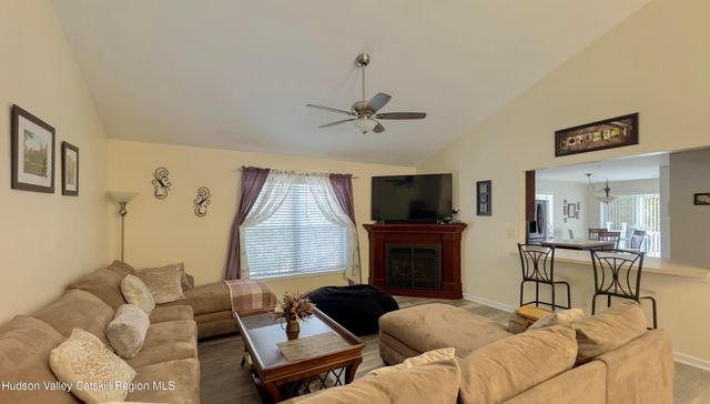 13 Andre Court, Athens, NY 12015