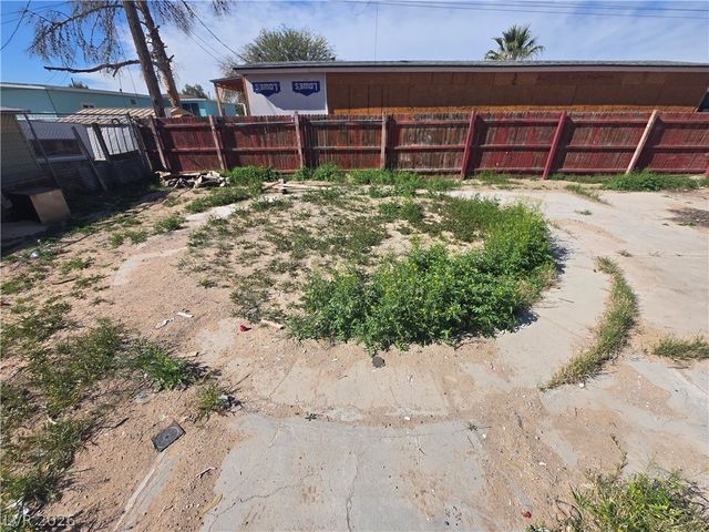 2241 Glenwood Lane, Las Vegas, NV 89156