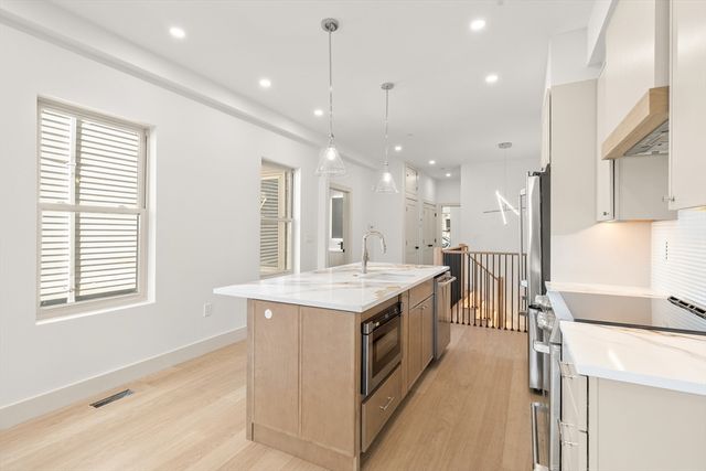 17 Princeton St 1, Boston, MA 02128