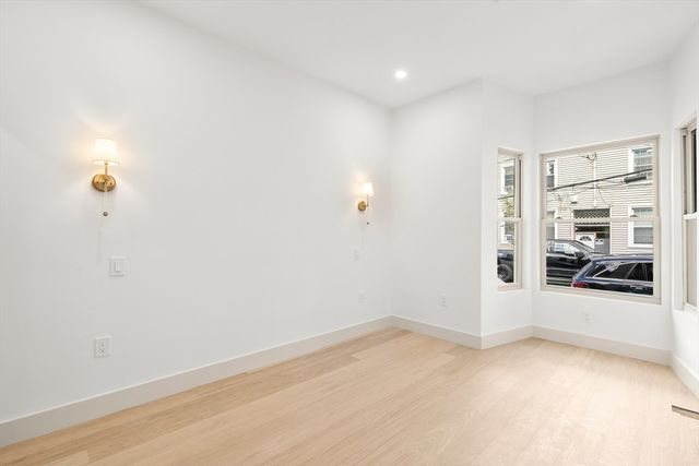 17 Princeton St 1, Boston, MA 02128