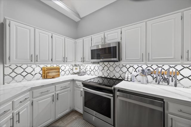 2934 N Bend Drive, Dallas, TX 75229