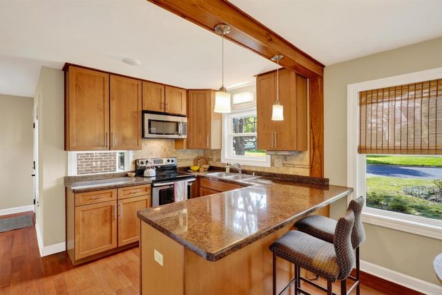 186 Hillcrest Circle, Sun Prairie, WI 53590