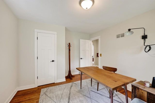 186 Hillcrest Circle, Sun Prairie, WI 53590