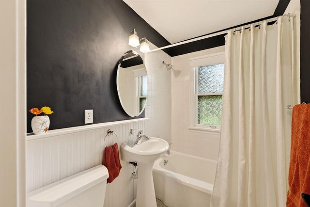 186 Hillcrest Circle, Sun Prairie, WI 53590