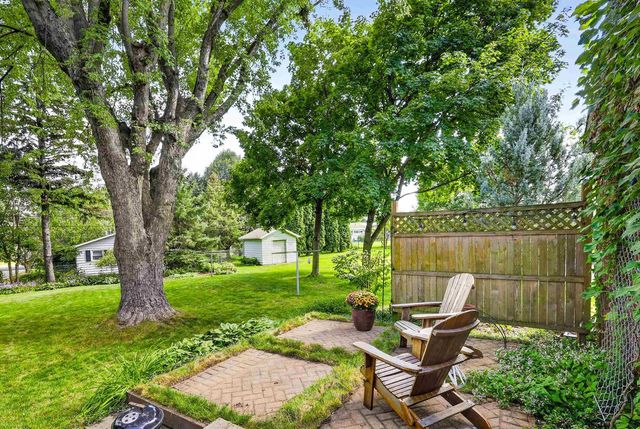 186 Hillcrest Circle, Sun Prairie, WI 53590