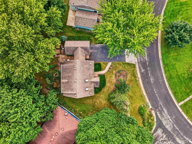 186 Hillcrest Circle, Sun Prairie, WI 53590