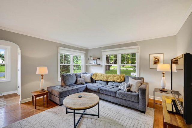 186 Hillcrest Circle, Sun Prairie, WI 53590