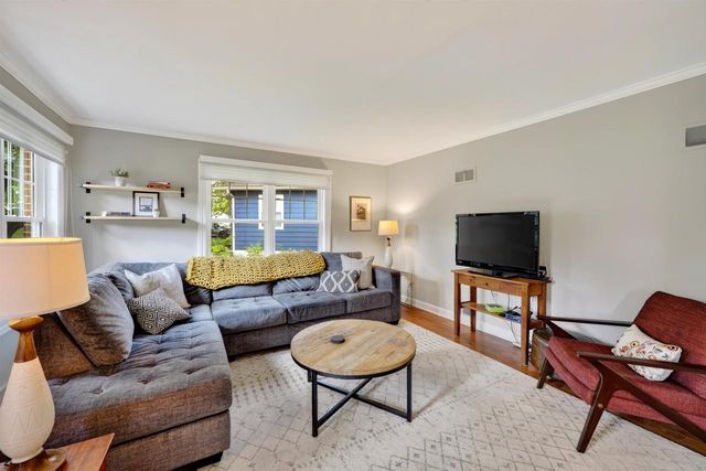 186 Hillcrest Circle, Sun Prairie, WI 53590
