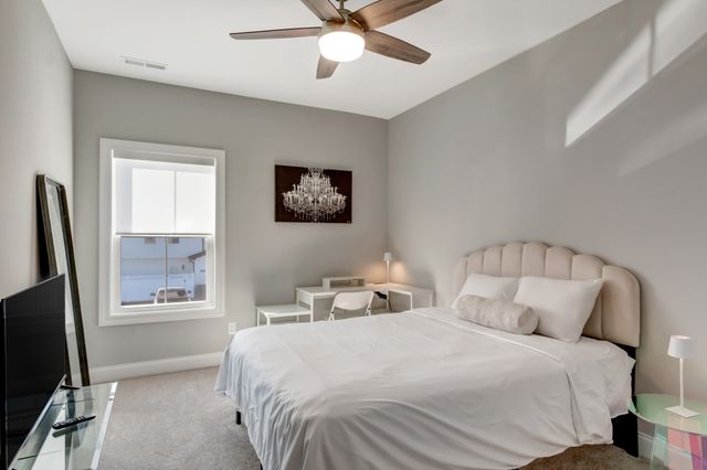 1407 Rebecca Johns Dr, Murfreesboro, TN 37128