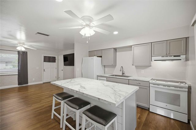 5207 SE 107TH PLACE, Belleview, FL 34420