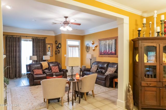 1019 Woodridge Drive, Breaux Bridge, LA 70517