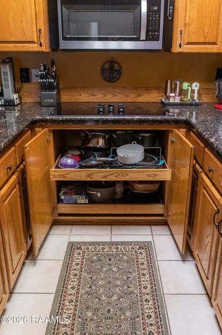 1019 Woodridge Drive, Breaux Bridge, LA 70517