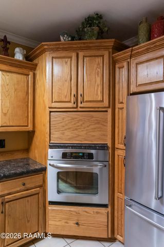 1019 Woodridge Drive, Breaux Bridge, LA 70517