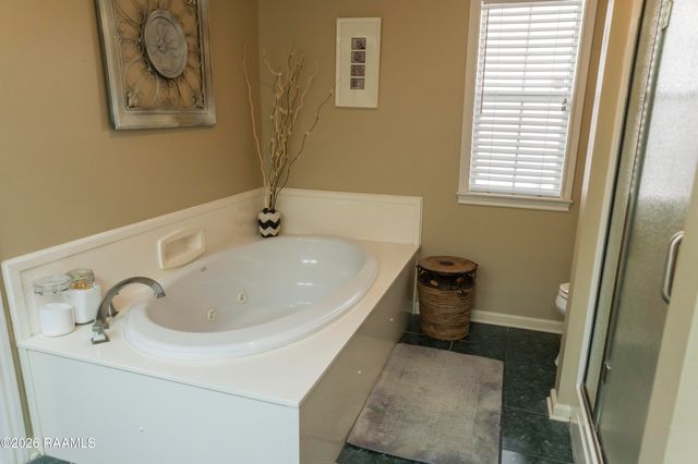 1019 Woodridge Drive, Breaux Bridge, LA 70517