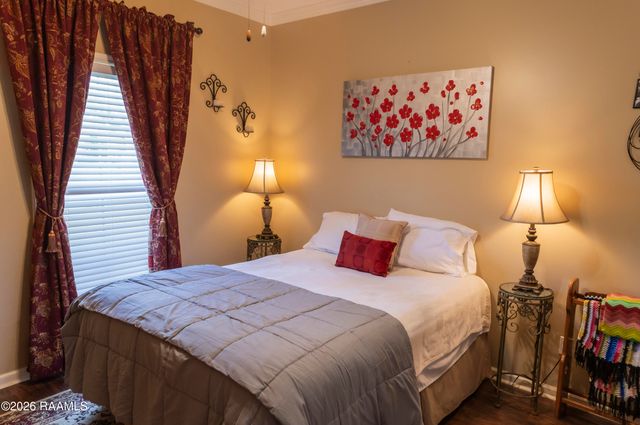 1019 Woodridge Drive, Breaux Bridge, LA 70517