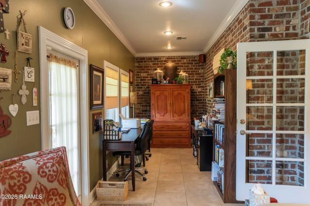 1019 Woodridge Drive, Breaux Bridge, LA 70517