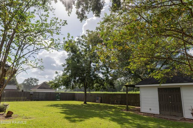 1019 Woodridge Drive, Breaux Bridge, LA 70517