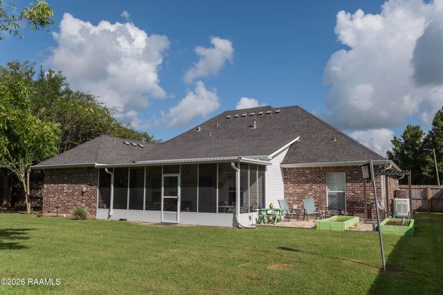 1019 Woodridge Drive, Breaux Bridge, LA 70517