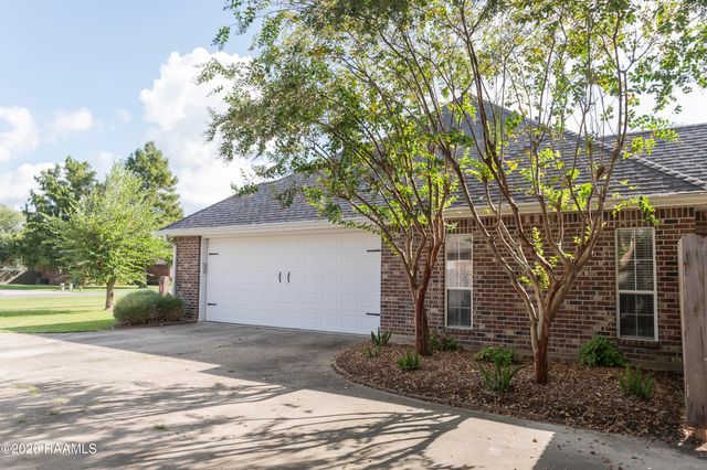 1019 Woodridge Drive, Breaux Bridge, LA 70517