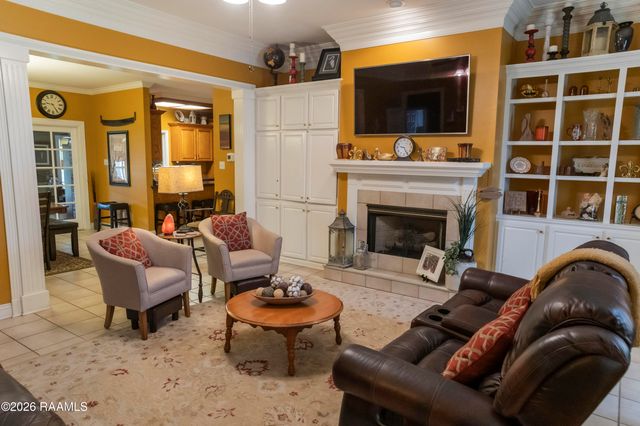1019 Woodridge Drive, Breaux Bridge, LA 70517