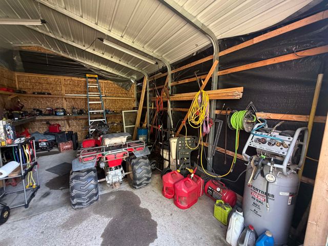 707 W 1ST Street, Gladwin Twp, MI 48624