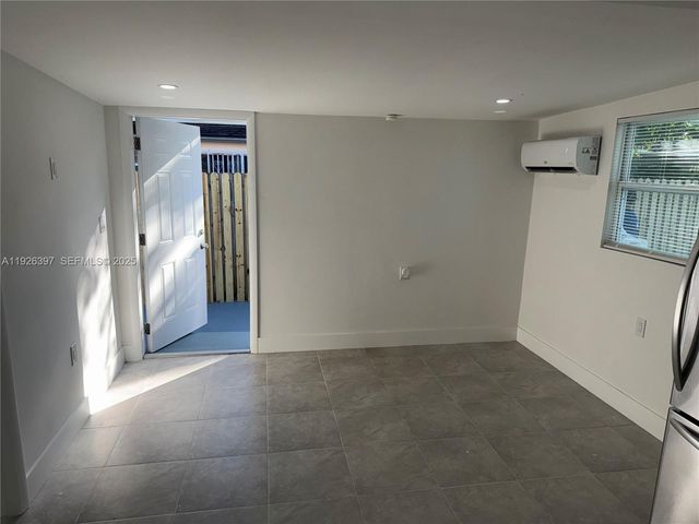 20343 NW 36th Ave 1, Miami Gardens, FL 33056