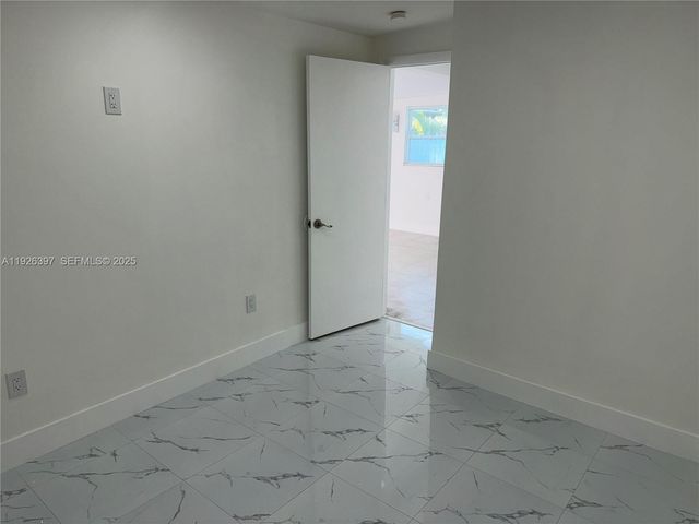 20343 NW 36th Ave 1, Miami Gardens, FL 33056